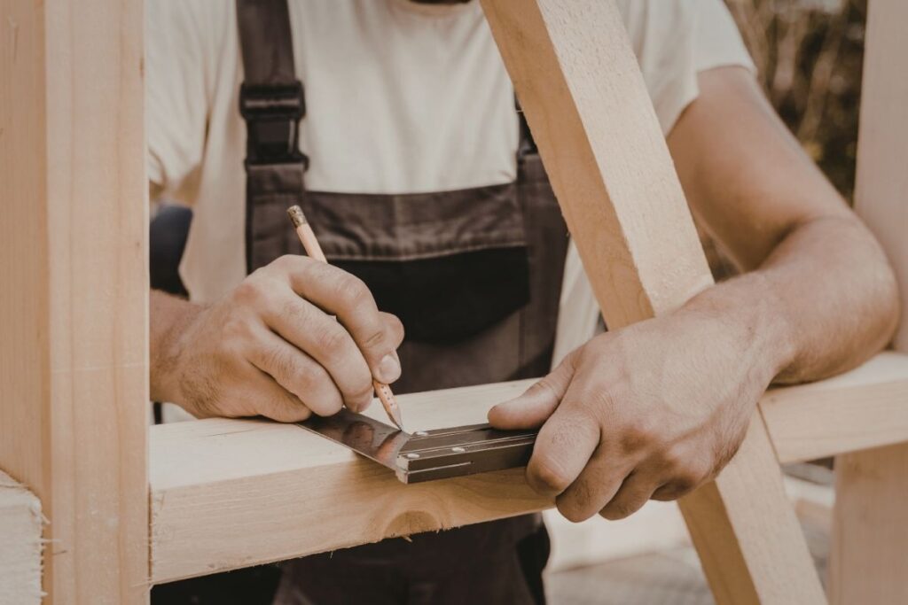 How to Build a DIY Outdoor Table